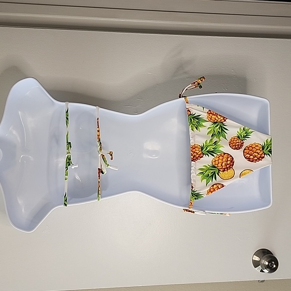 NWOT Pineapple 2 Piece Bikini, Bandeau Top, White Yellow Green Brown Size Medium - Picture 4 of 7